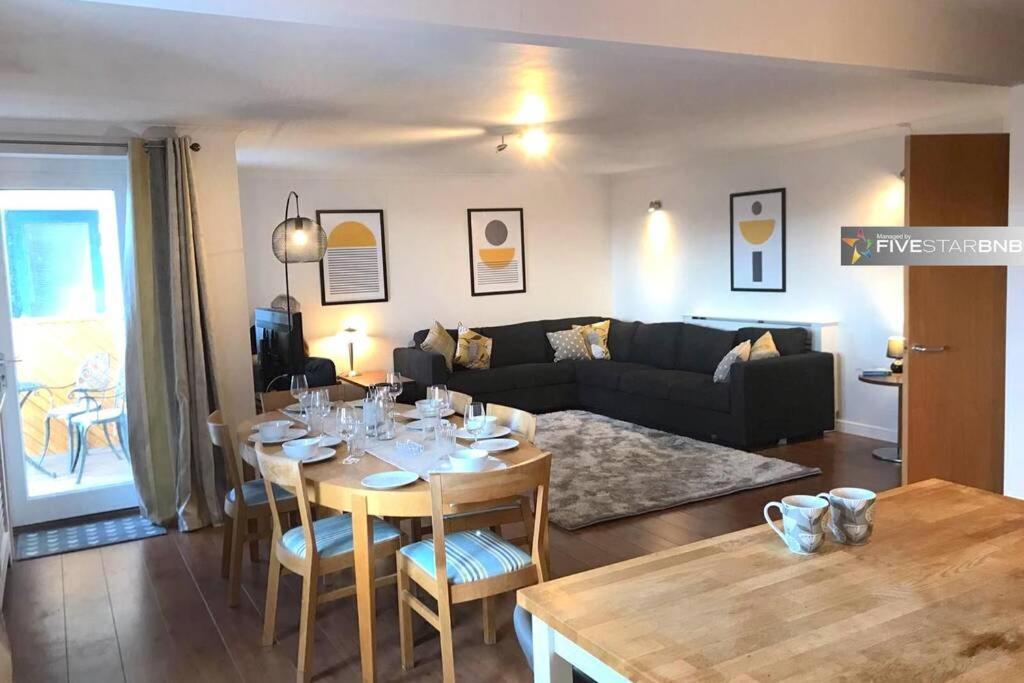 エディンバラWaterfront Living In Leith With Free Parking!アパートメント エクステリア 写真